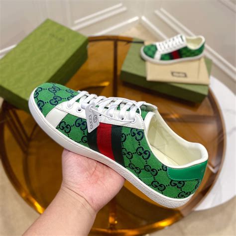 cheap gucci mens trainers|gucci sneakers for men 2021.